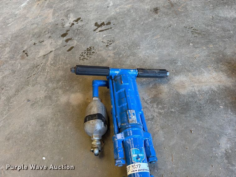 image for item EP7807 (3) pneumatic hammers