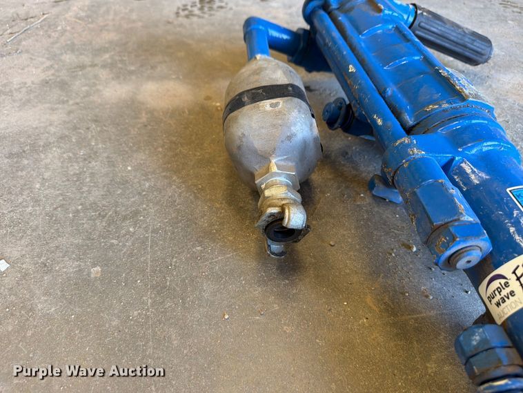 image for item EP7807 (3) pneumatic hammers