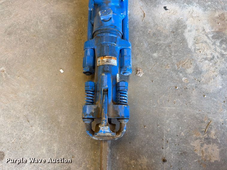 image for item EP7807 (3) pneumatic hammers