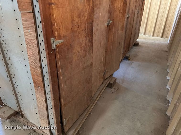 image for item EP7816 (2) storage lockers