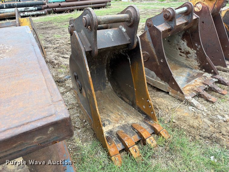image for item ES1086 C&P Attachments excavator bucket