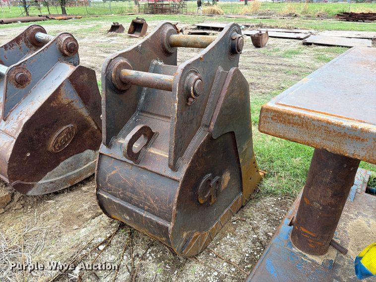 image for item ES1086 C&P Attachments excavator bucket