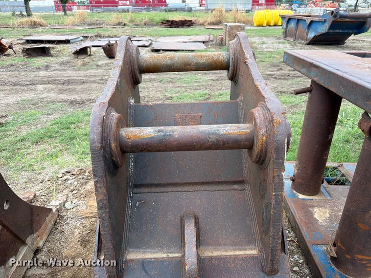 image for item ES1086 C&P Attachments excavator bucket