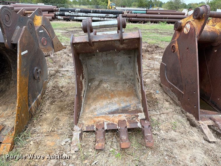 image for item ES1087 2009 Geith HF49-036 excavator bucket
