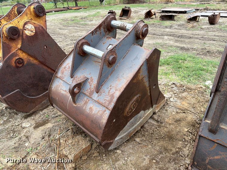 image for item ES1087 2009 Geith HF49-036 excavator bucket