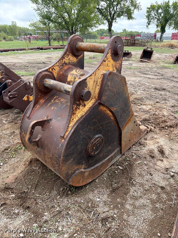 image for item ES1089 CF excavator bucket