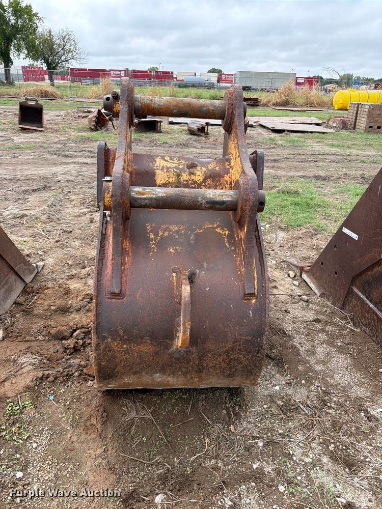 image for item ES1089 CF excavator bucket