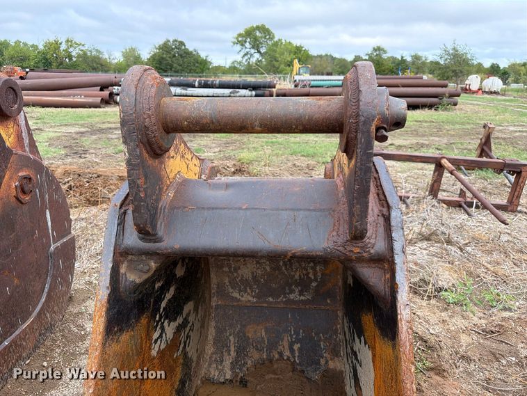 image for item ES1089 CF excavator bucket