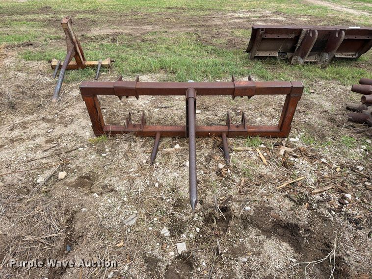 image for item ES1093 (3) hay bale spears