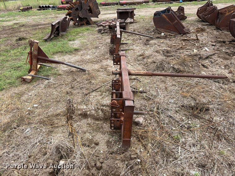 image for item ES1093 (3) hay bale spears