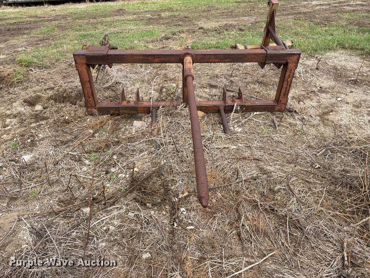 image for item ES1093 (3) hay bale spears