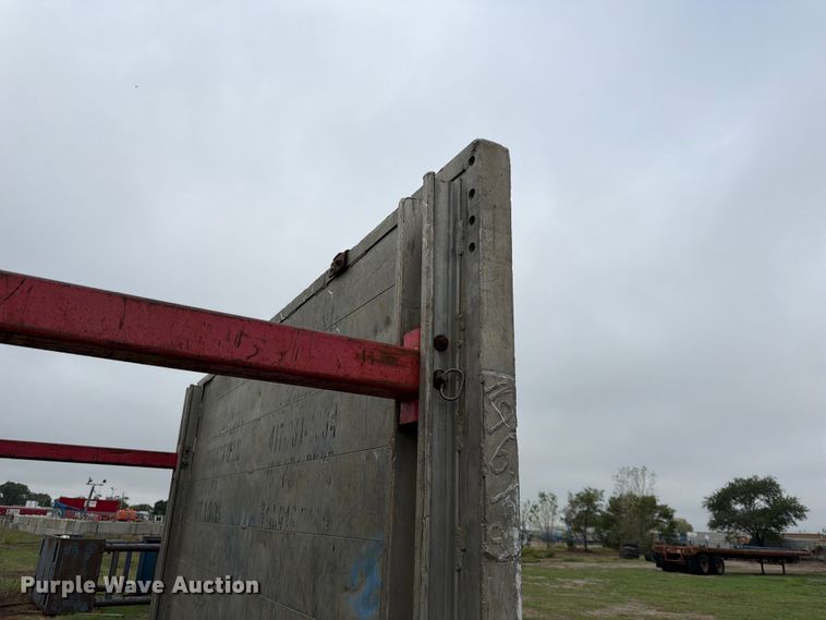 image for item ES1096 Aluminum Trench Shield