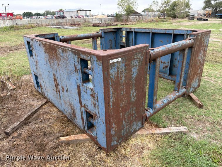 image for item ES1097 MH8 manhole box