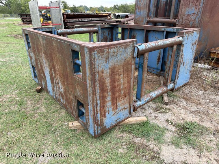 image for item ES1097 MH8 manhole box