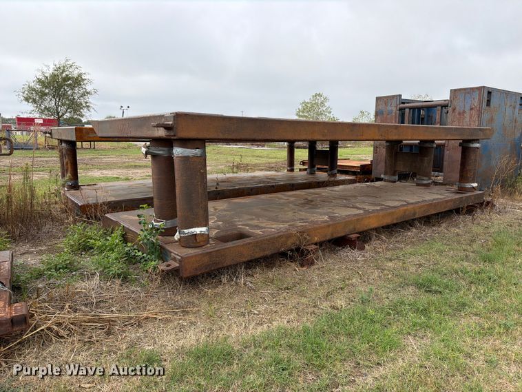 image for item ES1099 Steel trench shields