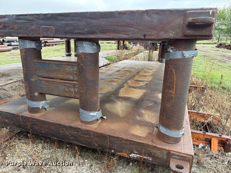 image for item ES1099 Steel trench shields