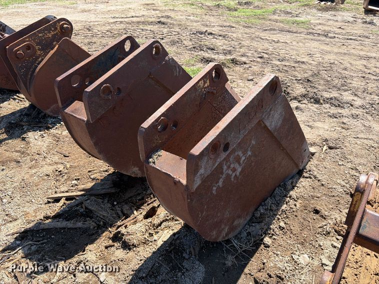 image for item ES1103 (2) buckets