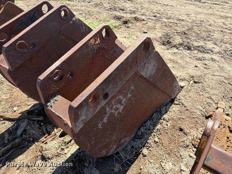 image for item ES1103 (2) buckets