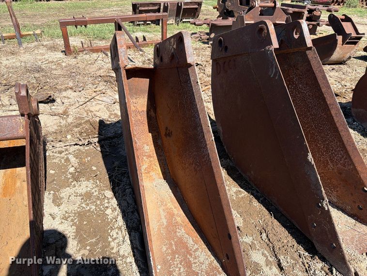 image for item ES1103 (2) buckets