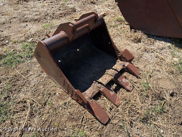 image for item ES1107 (2) buckets