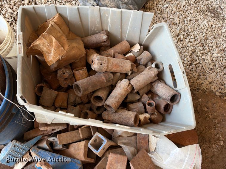 image for item EX2235 Pallet of bucket teeth 