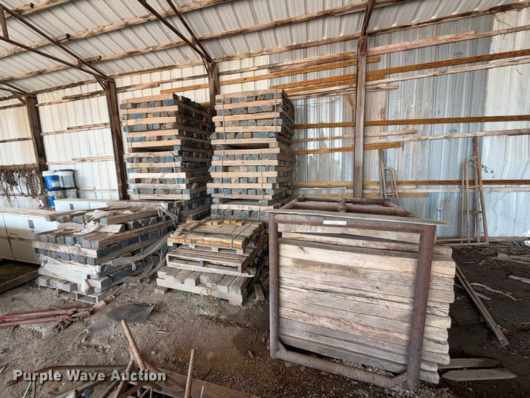 (7) pallets of blocking