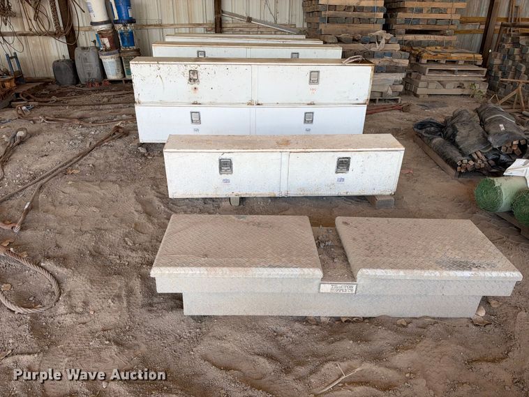 image for item EX2242 (4) toolboxes