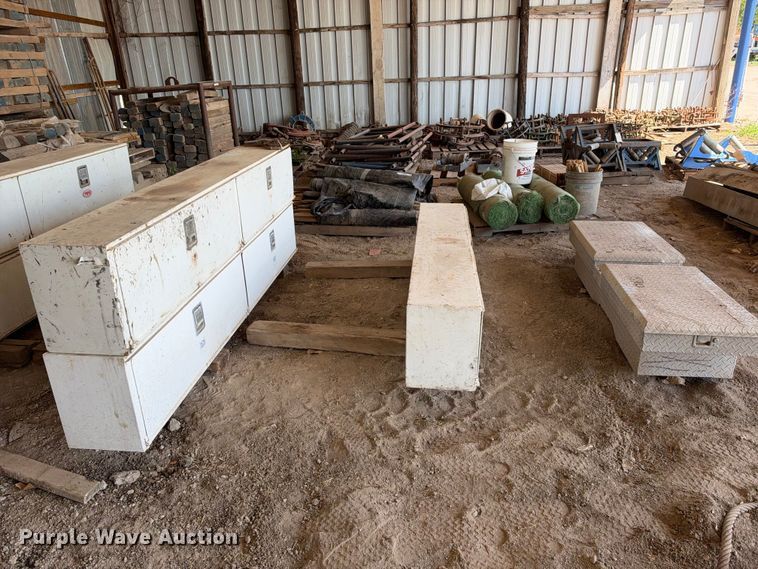image for item EX2242 (4) toolboxes