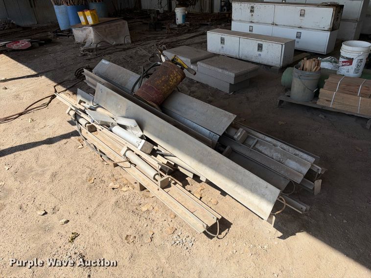 image for item EX2244 Shoring braces 