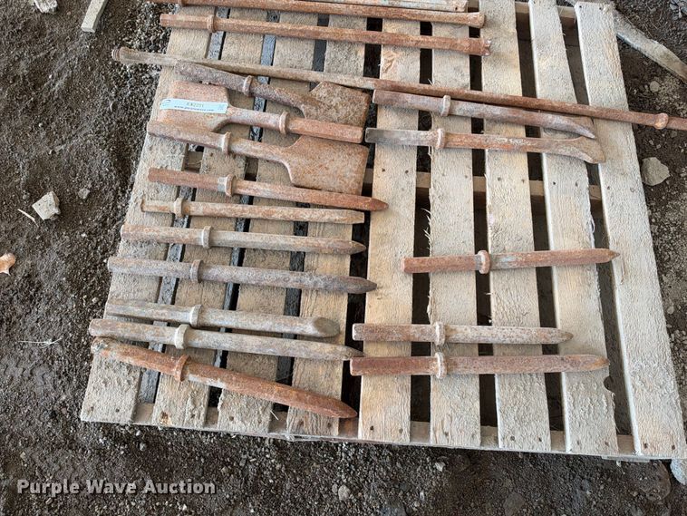 image for item EX2251 Approximately 17 pneumatic jack hammer bits