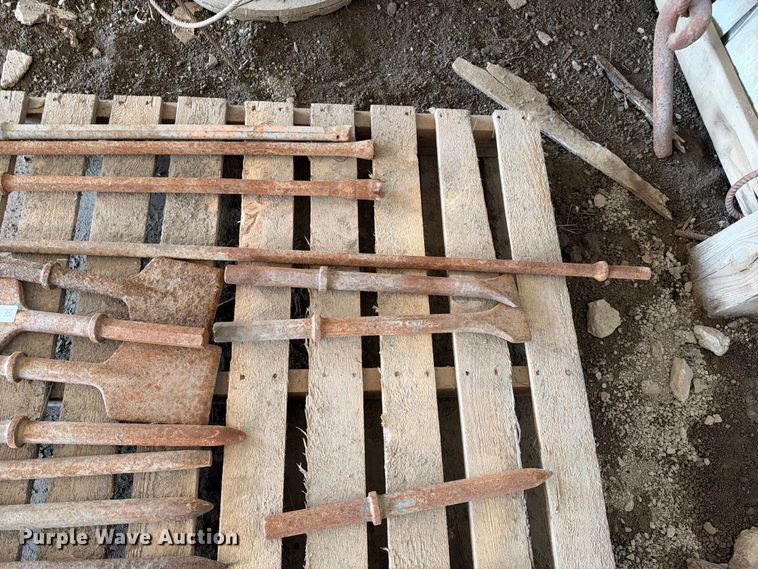 image for item EX2251 Approximately 17 pneumatic jack hammer bits