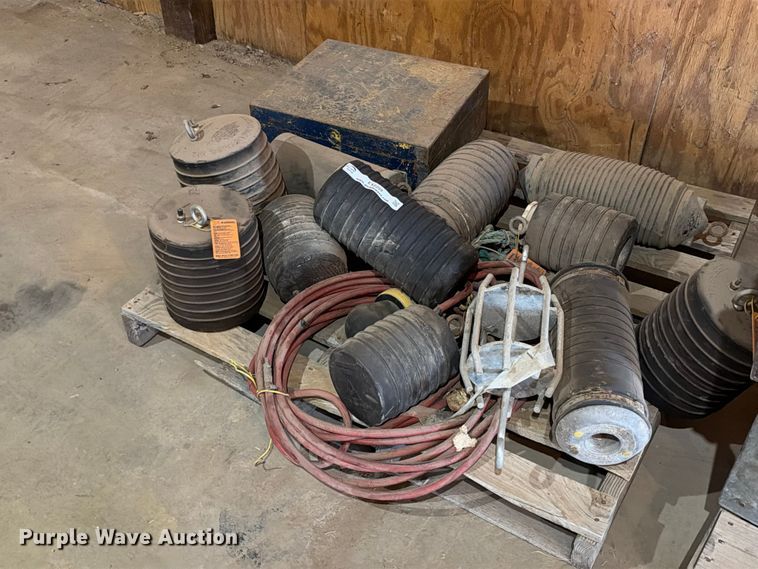 Pipe plugs