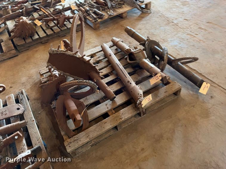 image for item EX2263 Ditch witch 3020 bits and reamers 