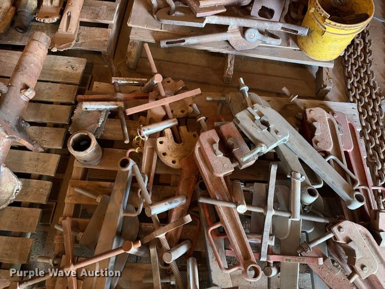 image for item EX2267 Pipe clamps 