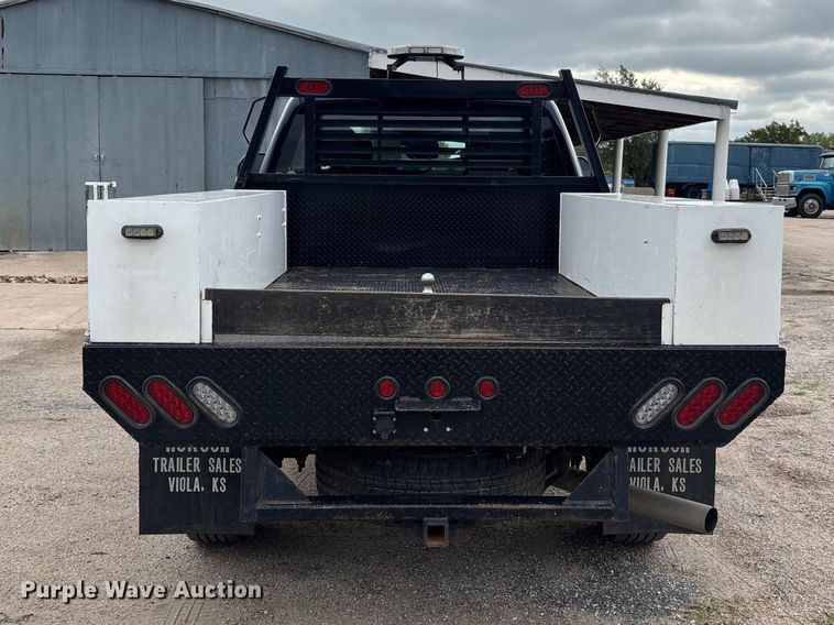 image for item FK3728 2024 Ford F250 Crew Cab flatbed pickup truck