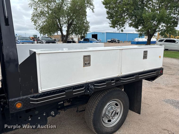 image for item FK3728 2024 Ford F250 Crew Cab flatbed pickup truck