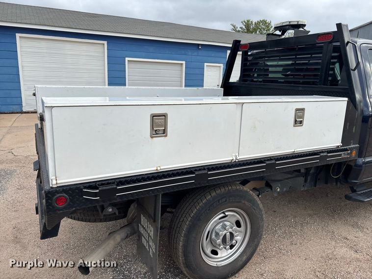image for item FK3728 2024 Ford F250 Crew Cab flatbed pickup truck