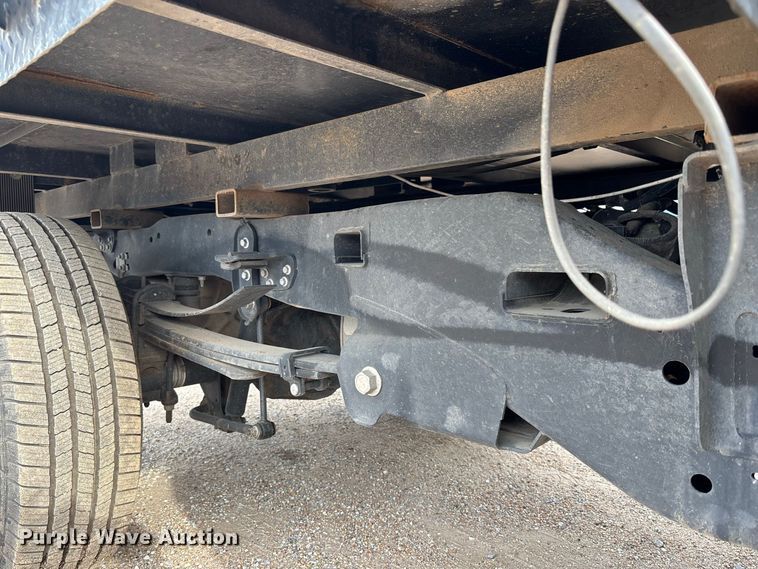 image for item FK3728 2024 Ford F250 Crew Cab flatbed pickup truck