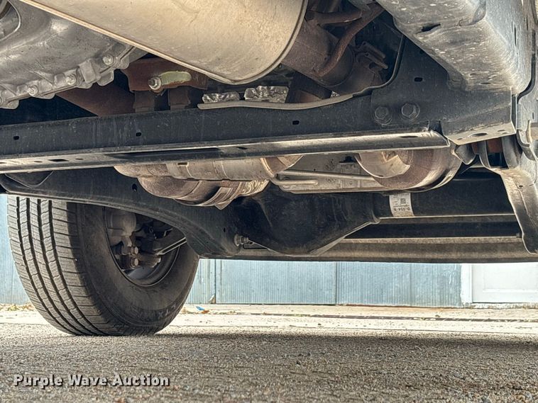 image for item FK3728 2024 Ford F250 Crew Cab flatbed pickup truck