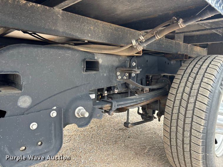 image for item FK3728 2024 Ford F250 Crew Cab flatbed pickup truck
