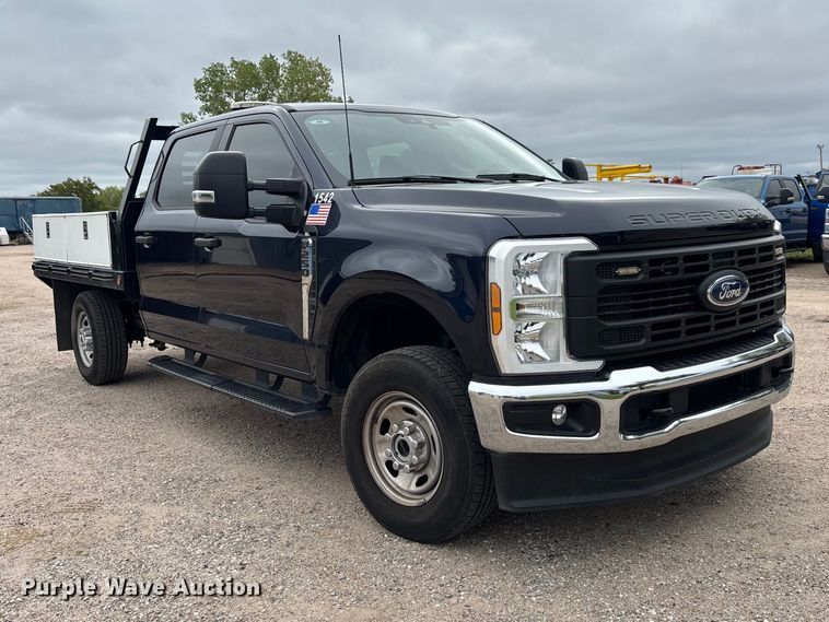 image for item FK3729 2024 Ford F250 Crew Cab flatbed pickup truck