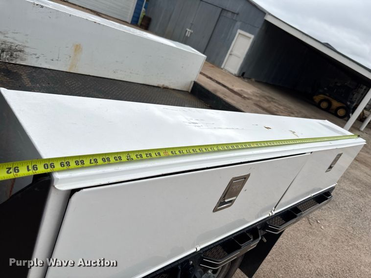 image for item FK3729 2024 Ford F250 Crew Cab flatbed pickup truck