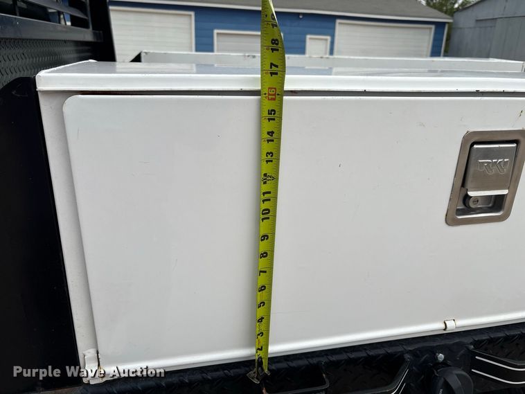 image for item FK3729 2024 Ford F250 Crew Cab flatbed pickup truck