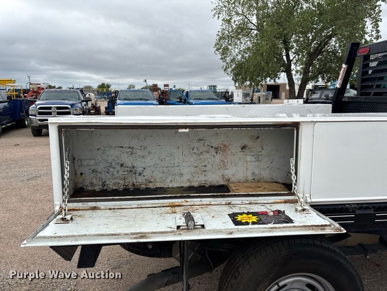 image for item FK3729 2024 Ford F250 Crew Cab flatbed pickup truck