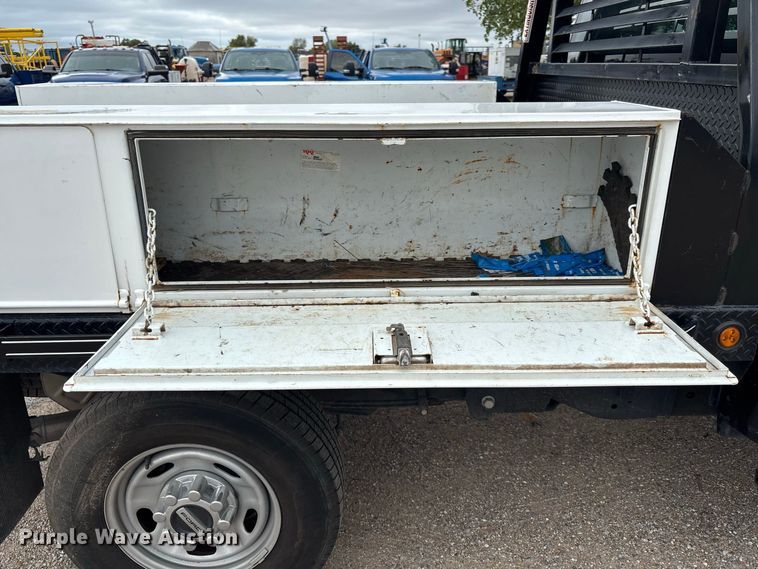 image for item FK3729 2024 Ford F250 Crew Cab flatbed pickup truck