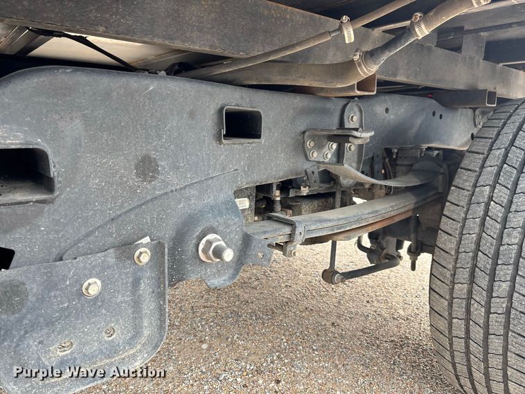 image for item FK3729 2024 Ford F250 Crew Cab flatbed pickup truck