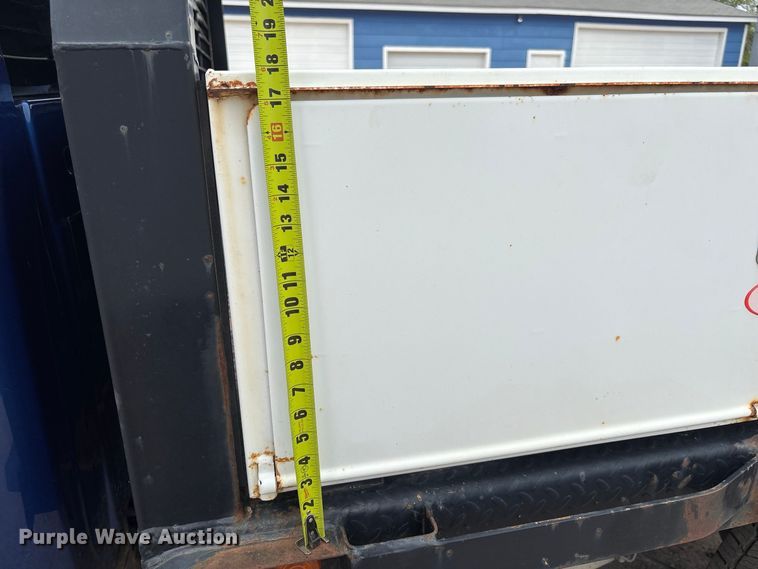 image for item FK3732 2016 RAM Dodge 2500 Crew Cab flatbed pickup truck