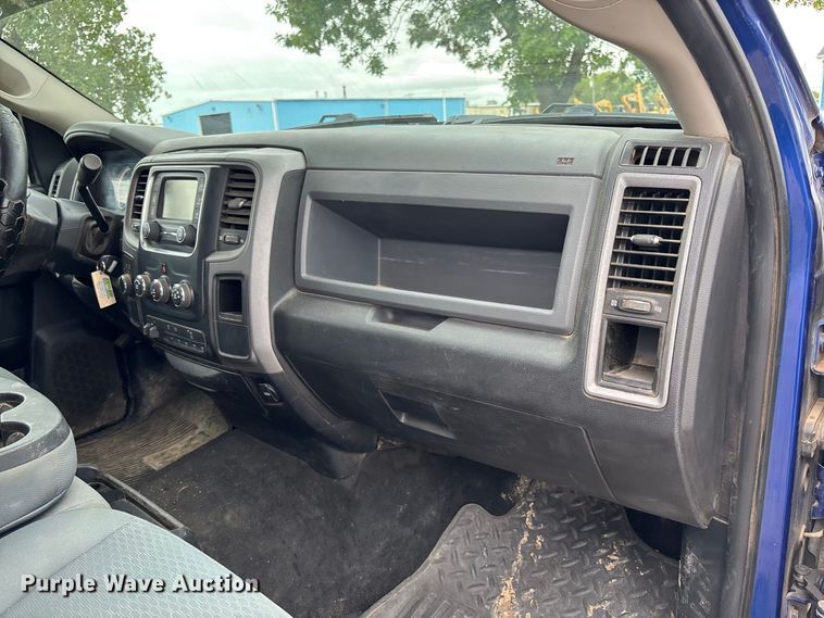 image for item FK3732 2016 RAM Dodge 2500 Crew Cab flatbed pickup truck