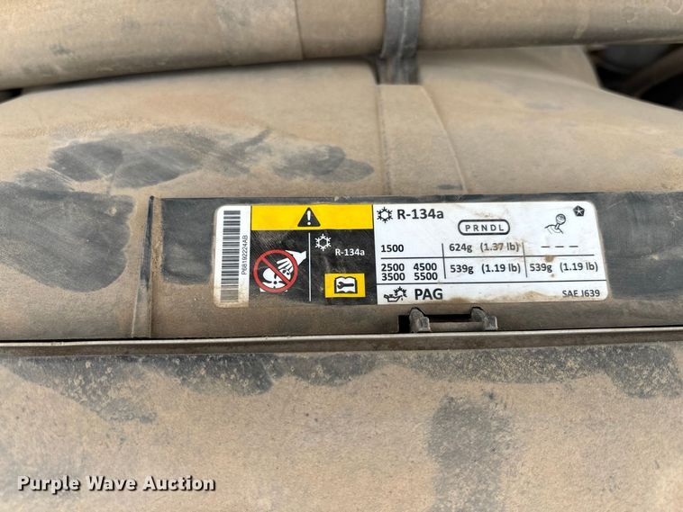 image for item FK3732 2016 RAM Dodge 2500 Crew Cab flatbed pickup truck