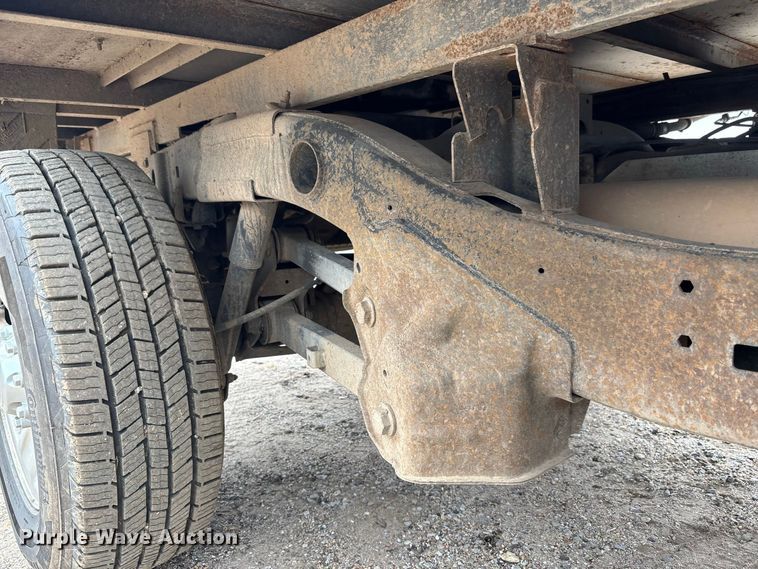 image for item FK3732 2016 RAM Dodge 2500 Crew Cab flatbed pickup truck